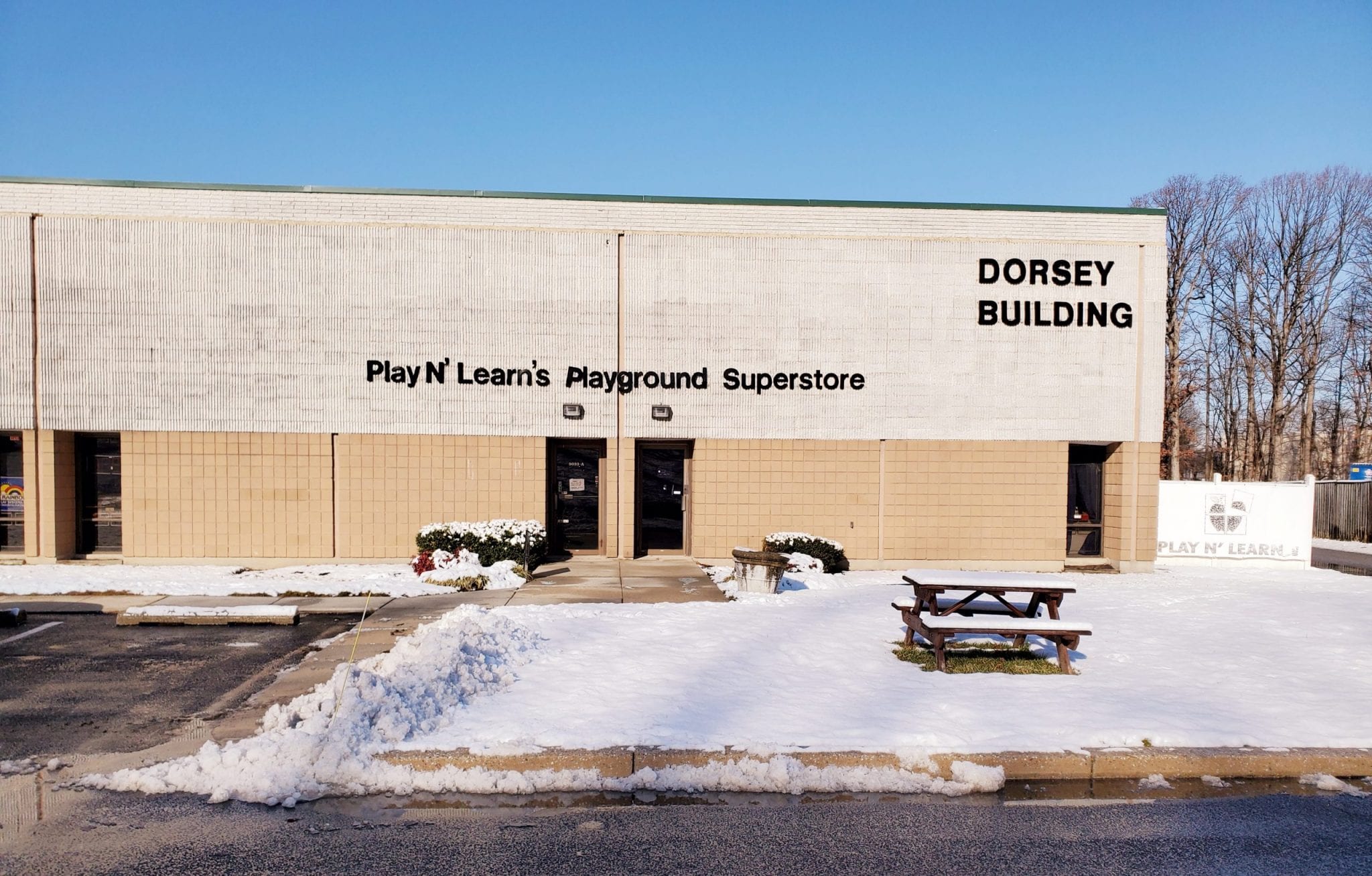 Locations Play N' Learn