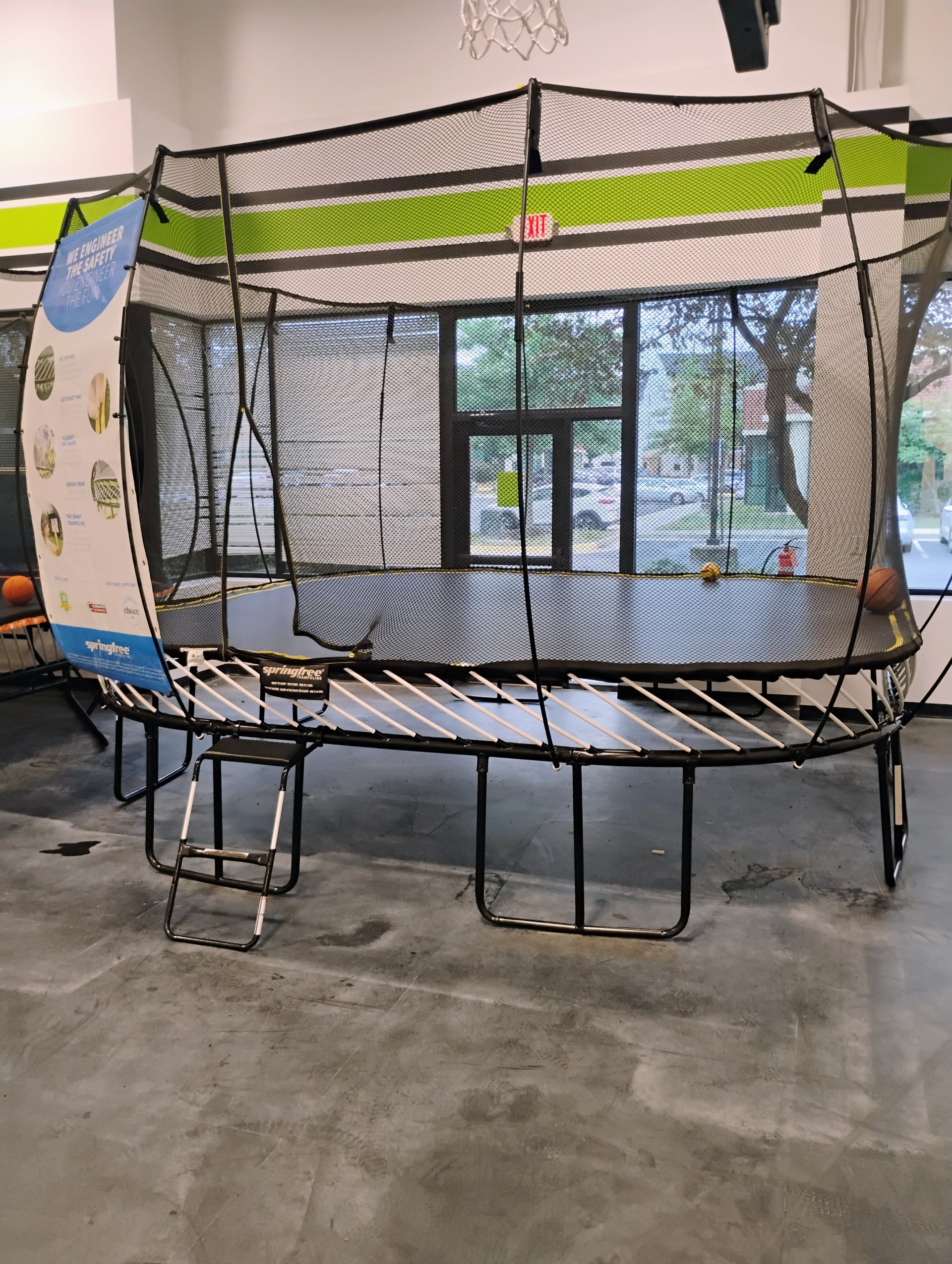 DEMO Springfree 13' x 13' Jumbo Square Trampoline™ WITH Ladder Included (VA) - Image 3